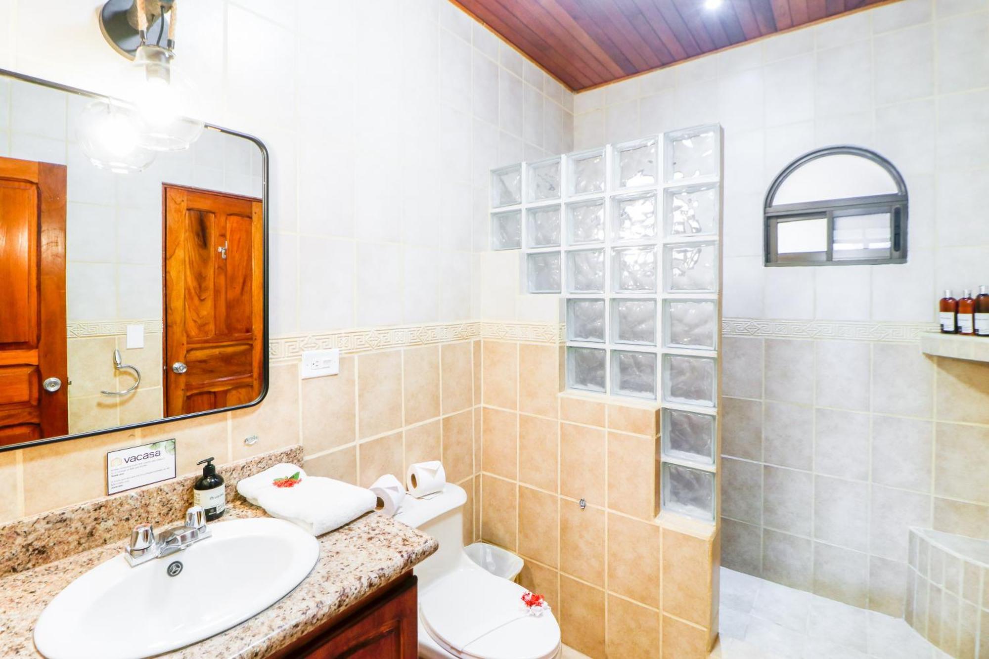 Flamingo Marina Resort Pacific North Coast Δωμάτιο φωτογραφία
